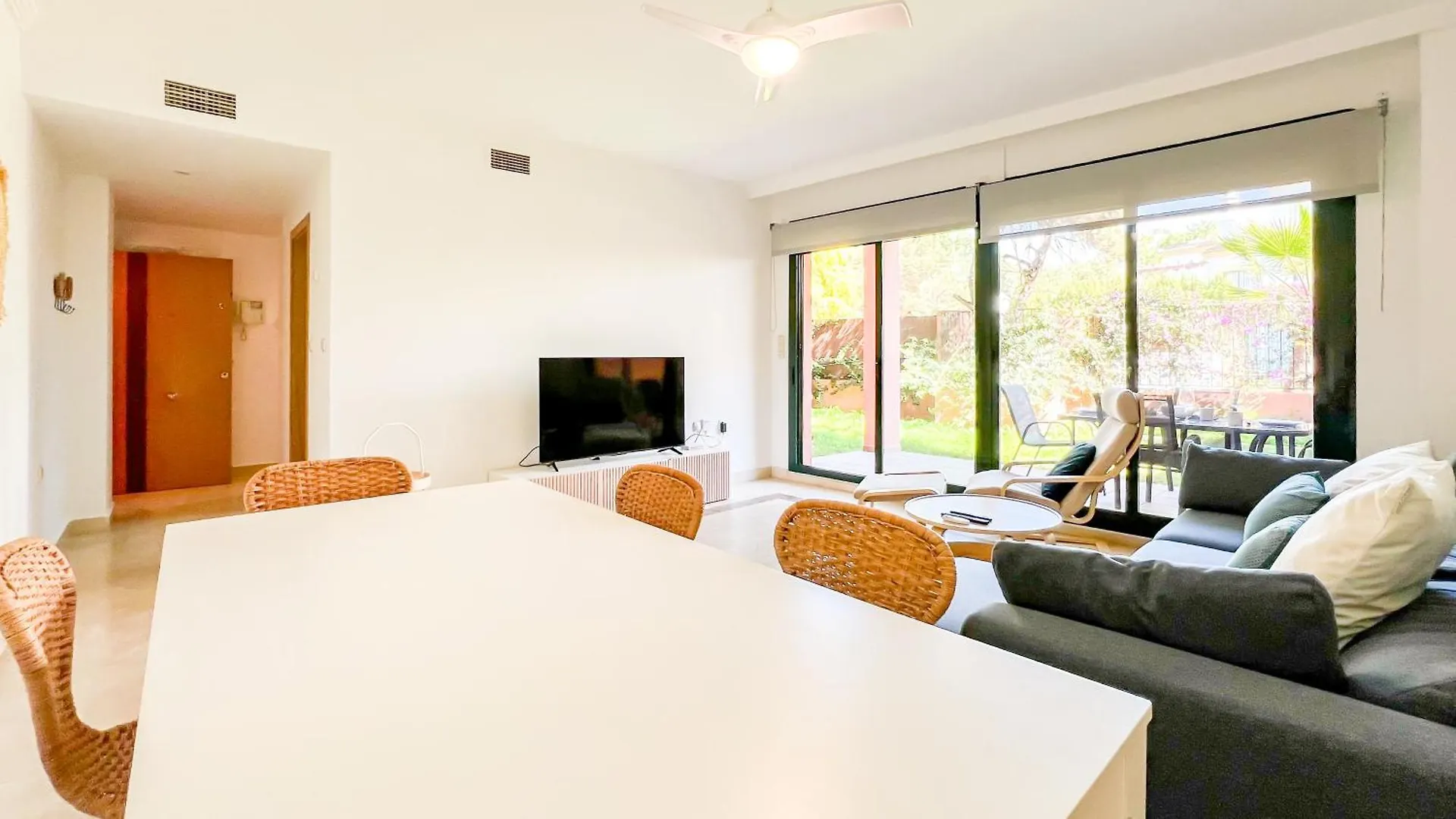 Oleholidays Dunas De Artola 500 M. Playa Apartment Marbella